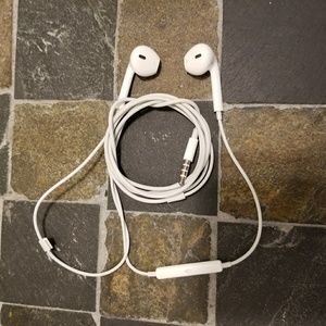Apple EarPods